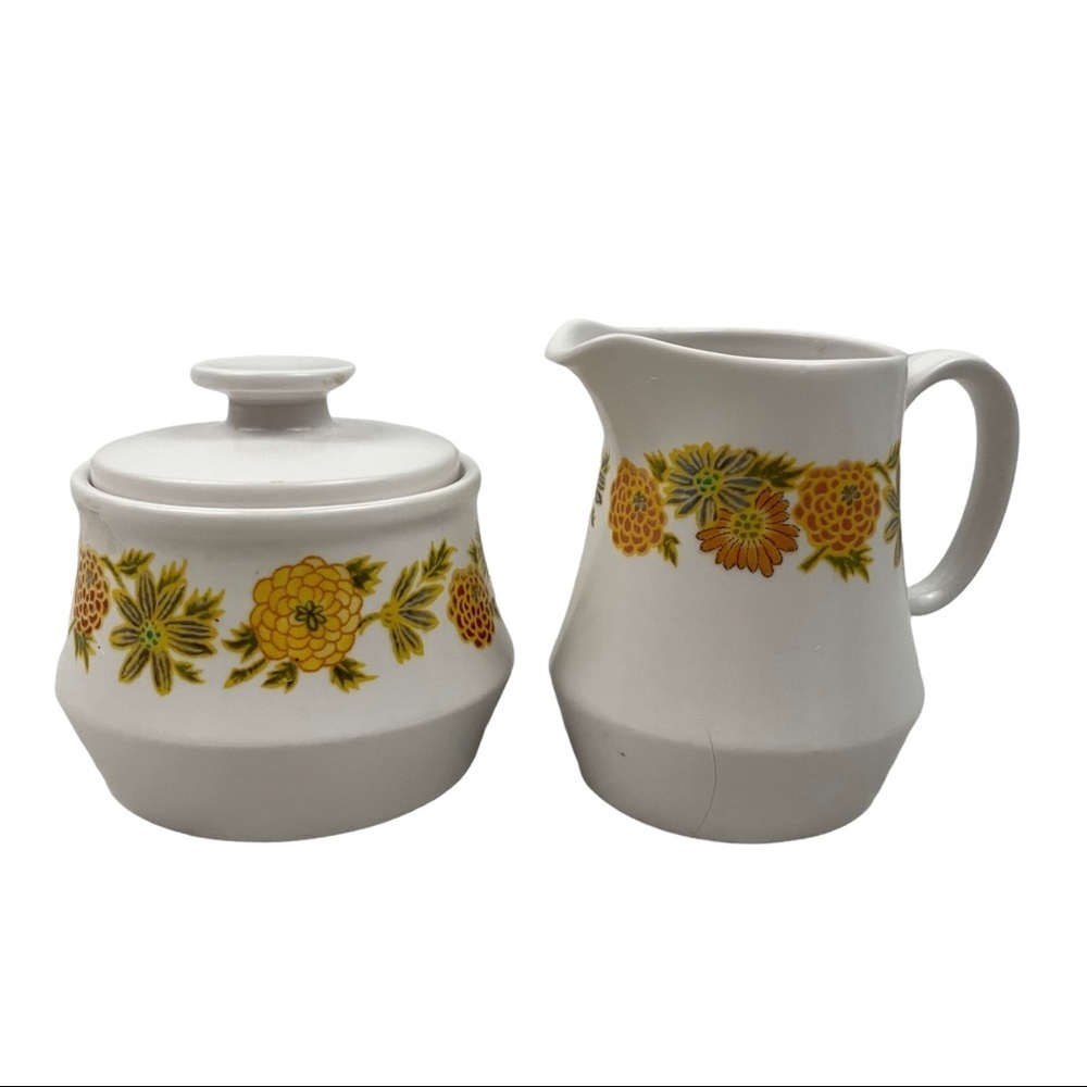 VINTAGE Matching Creamer & Sugar Bowl